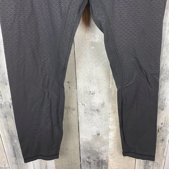 Lululemon Align 25” Leggings Black Emboss Size 12 - Picture 10 of 14